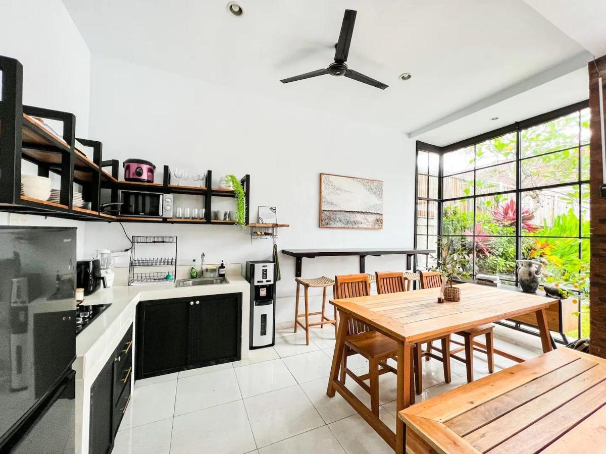Island Boy Guest House Canggu Exterior foto